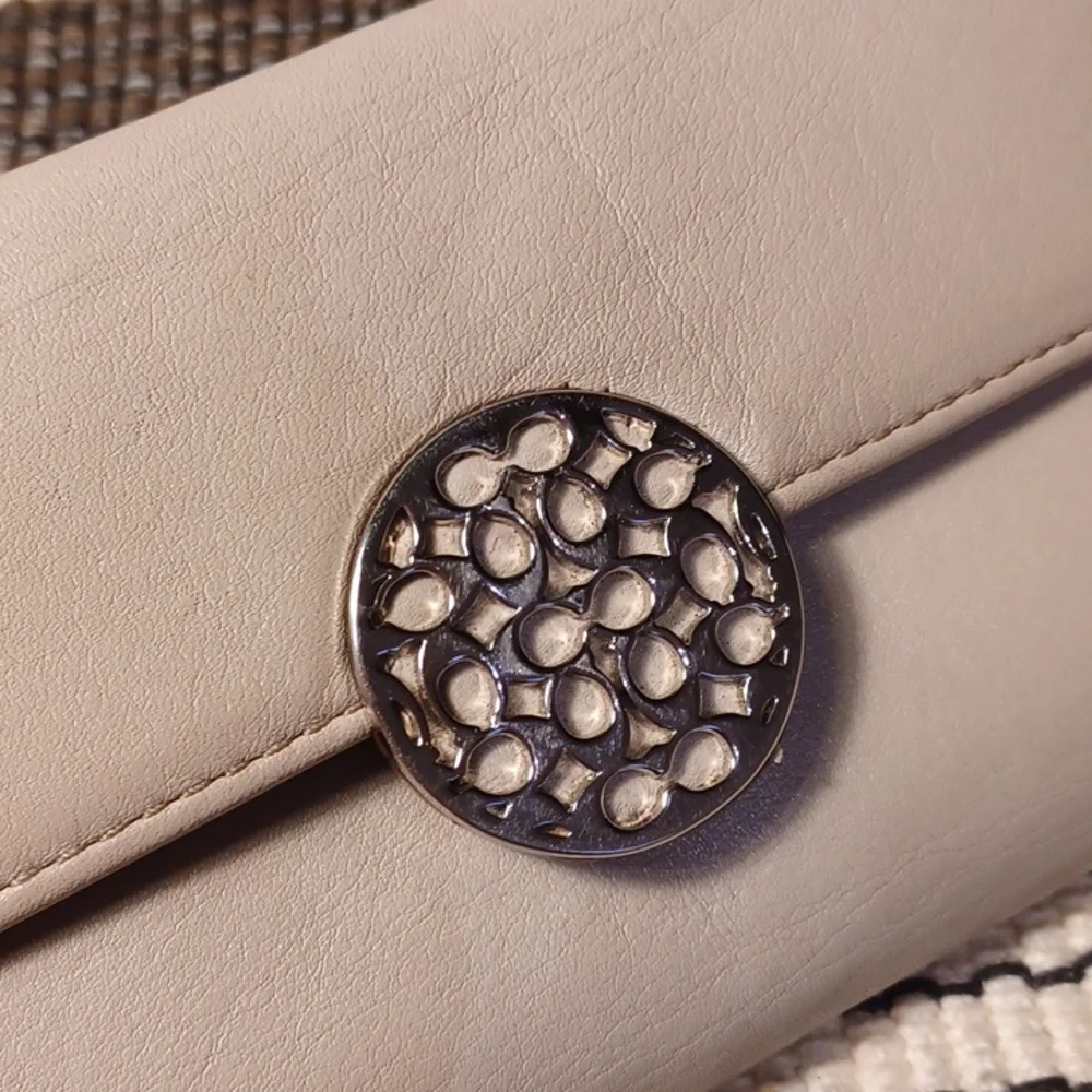 Coach wallet - Picture 2 of 16